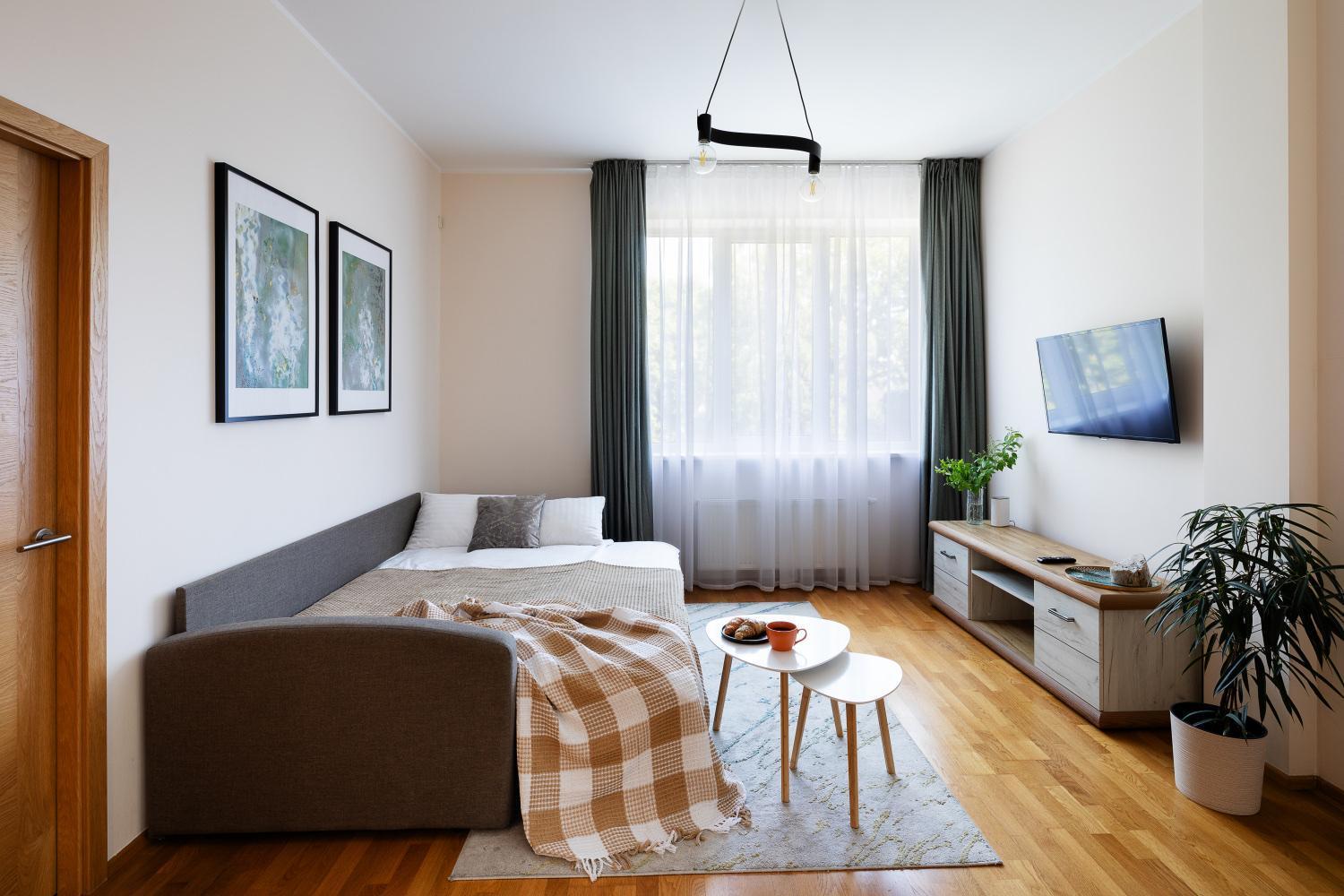 One Bedroom Sunny Tallinn Street With Parking *